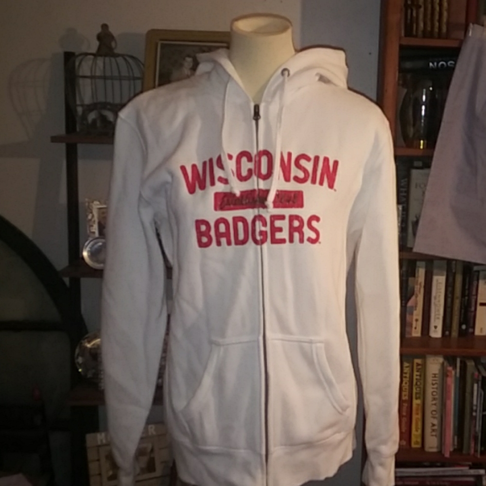 Jansport white zip up hoodie used price reflects